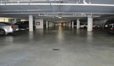 San Ardo Apartments in Torrance, CA - Foto de edificio - Interior Photo