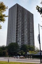 1960 N Lincoln Park W, Unit 1310 in Chicago, IL - Building Photo - Building Photo