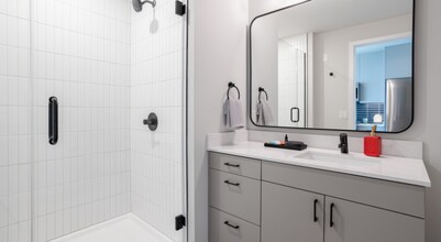 1152 W Carroll Ave in Chicago, IL - Foto de edificio - Building Photo