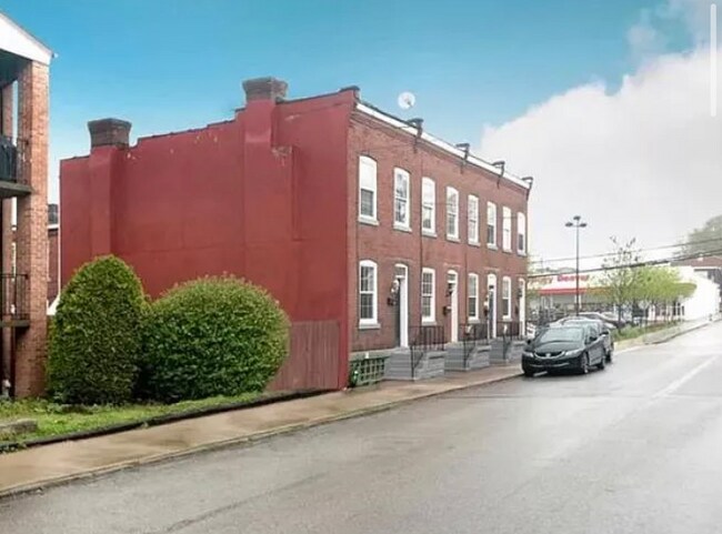 property at 4637 Plummer St