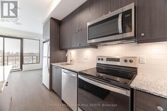 3006 William Cutmore Blvd in Oakville, ON - Building Photo - Building Photo