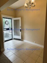 537 E Oak St in Louisville, KY - Building Photo - Building Photo