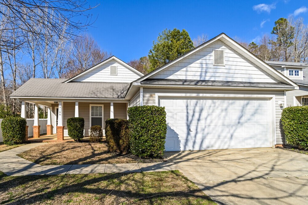 2108 Sebastiani Dr in Charlotte, NC - Building Photo