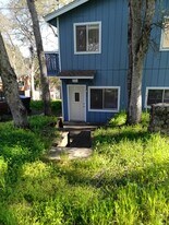 14715 Cresta Ave in Clearlake, CA - Building Photo