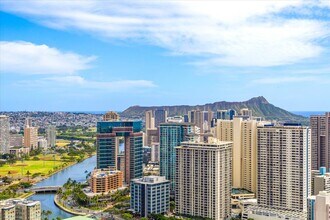 1631 Kapiolani Blvd, Unit #4407 in Honolulu, HI - Foto de edificio - Building Photo