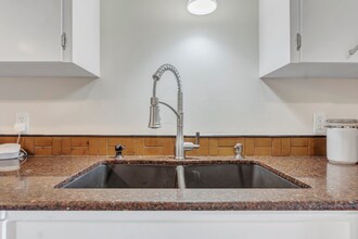 3720 W Grandview Ave in Spokane, WA - Foto de edificio - Building Photo