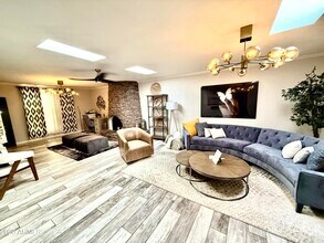 7734 E Minnezona Ave in Scottsdale, AZ - Foto de edificio - Building Photo
