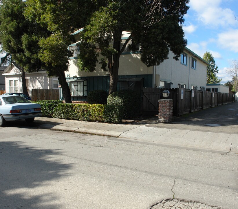 290 Curtner Avenue in Palo Alto, CA - Foto de edificio