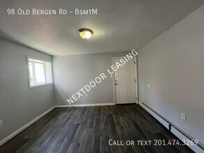 98 Old Bergen Rd in Jersey City, NJ - Building Photo - Building Photo