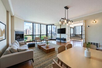 1309 N Wells St in Chicago, IL - Foto de edificio - Building Photo