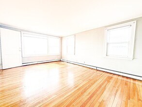 75 Dorchester St in Quincy, MA - Building Photo - Building Photo