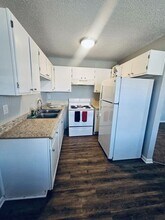 BC - Broadbay Crossings in Winston-Salem, NC - Foto de edificio - Interior Photo