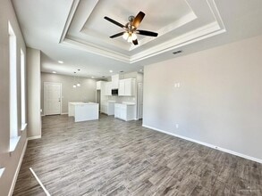 1404 Vani Dr, Unit 1 in Weslaco, TX - Foto de edificio - Building Photo