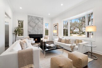 22 Old Lyme Rd in Scarsdale, NY - Building Photo - Building Photo