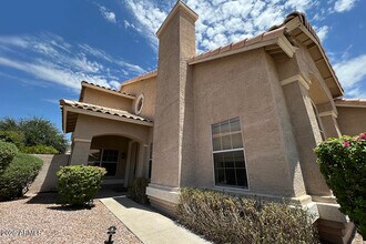 7861 W Kerry Ln in Glendale, AZ - Building Photo - Building Photo