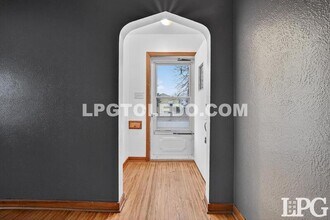 667 Caswell Ave in Toledo, OH - Building Photo - Building Photo