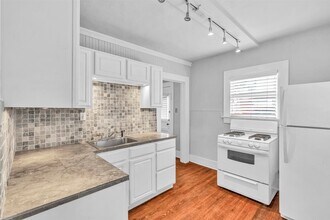 1320 W Pierce St in Houston, TX - Building Photo - Building Photo