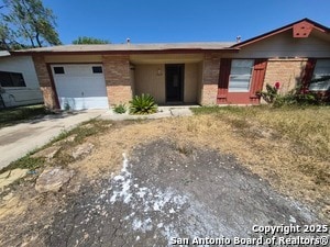 property at 7319 Glen Cross Dr