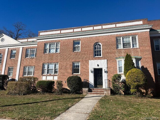 property at 5 Laurel St