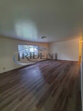 745 Queens Ave in Yuba City, CA - Building Photo - Building Photo