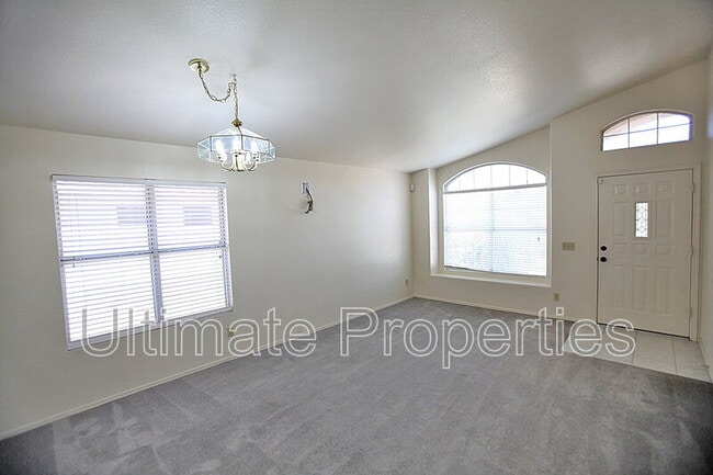 5420 W Oraibi Dr in Glendale, AZ - Building Photo - Building Photo