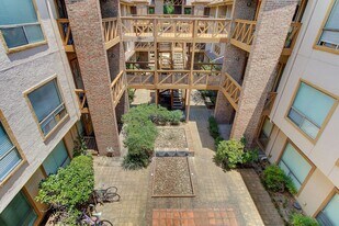 806 W 24th St in Austin, TX - Building Photo