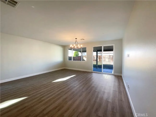 26625 Emperor Rd in Romoland, CA - Foto de edificio - Building Photo