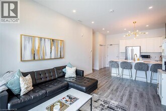 1 Redfern Ave in Hamilton, ON - Building Photo - Building Photo