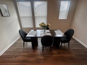 Room in Townhome on Chestnut Trce in Hapeville, GA - Building Photo - Building Photo