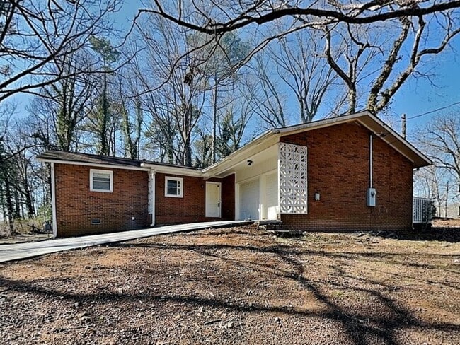 property at 3167 Forrest Park Rd SE