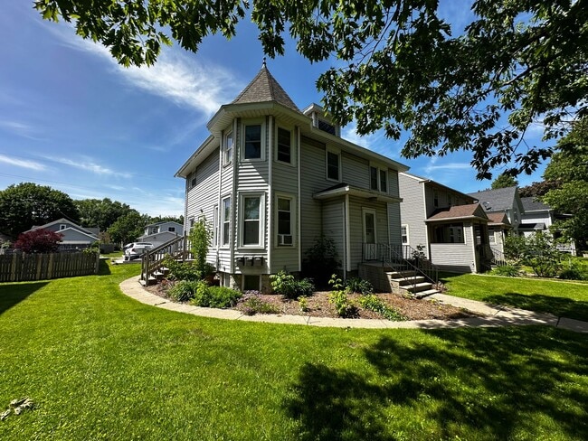 property at 337 N Maple Ave