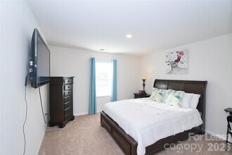 6008 Lowe Ln in Charlotte, NC - Building Photo - Building Photo