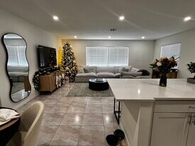 3001 Albatross Rd, Unit 3020Albatross Rd Apt 2 in Delray Beach, FL - Building Photo