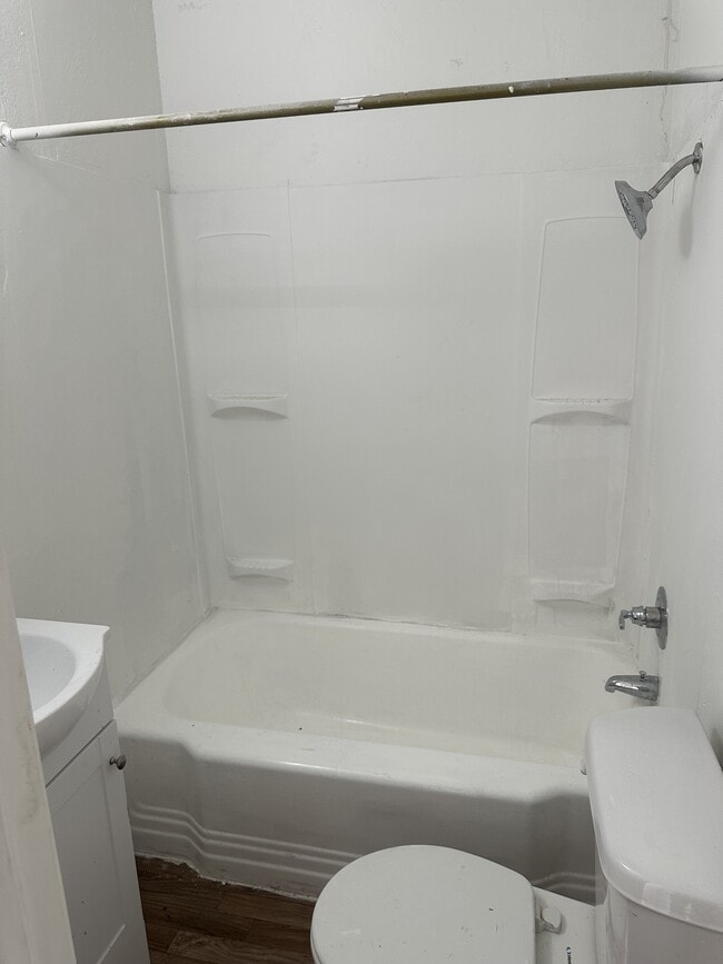 1106 S High School St in Ada, OK - Building Photo - Building Photo