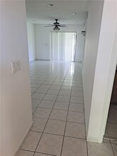 112 NW 93rd Ave, Unit 104 in Pembroke Pines, FL - Building Photo - Building Photo