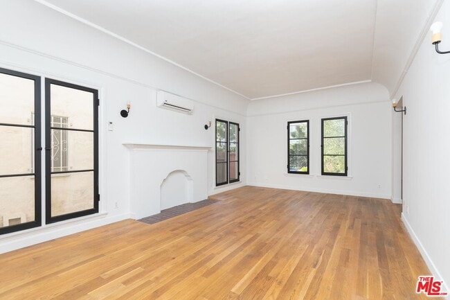 900 Orange Grv Ave in Los Angeles, CA - Building Photo - Building Photo