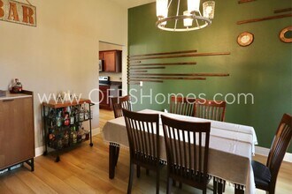 2400 Avenida De Sol in Navarre, FL - Building Photo - Building Photo