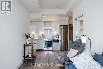 251-2251 Jarvis St in Toronto, ON - Building Photo - Building Photo
