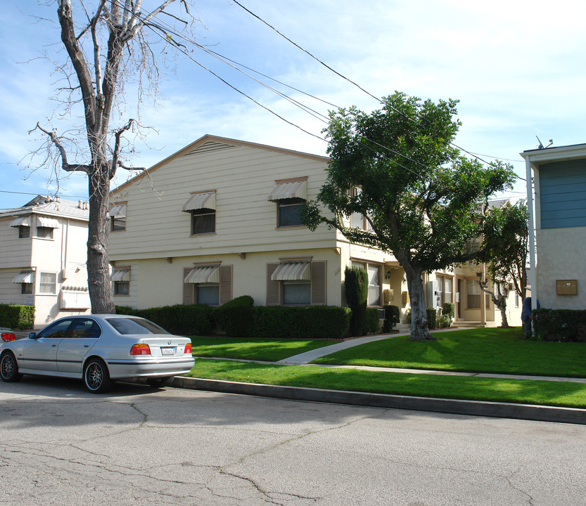 5328 Vantage Ave in Valley Village, CA - Building Photo