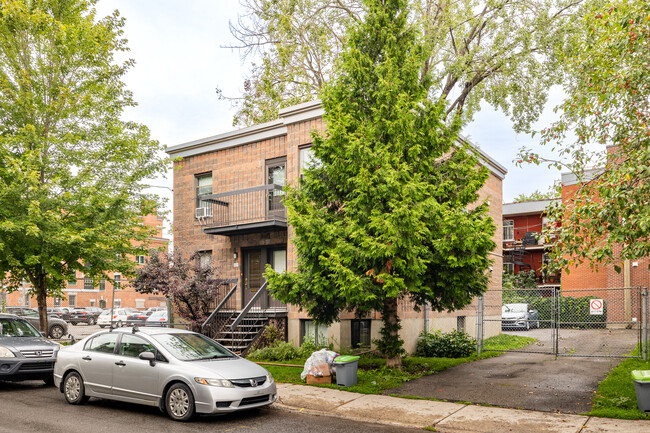 1611-1627 Montcalm Rue in Montréal, QC - Building Photo - Building Photo