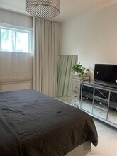 11501 NW 89th St in Doral, FL - Building Photo - Building Photo