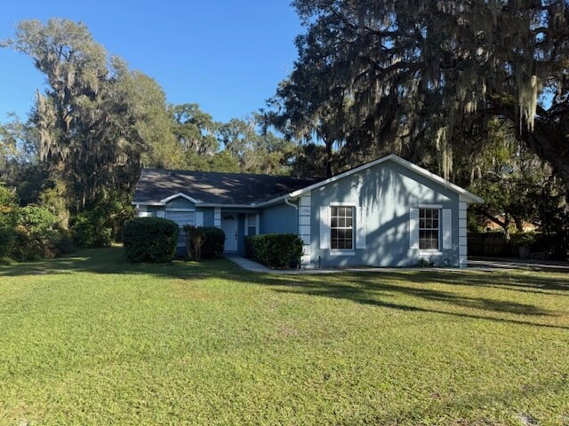 1750 N Sparkman Ave in Orange City, FL - Building Photo