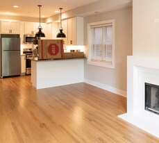 2320 N Southport Ave, Unit 2 in Chicago, IL - Building Photo