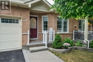 861-861 Wentworth St in Peterborough, ON - Building Photo - Building Photo