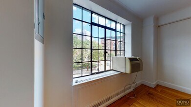 1 Christopher St in New York, NY - Building Photo - Building Photo