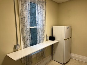 103 W Railroad St in Earlville, IL - Building Photo - Building Photo