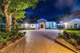 8941 SW 65th Ct in Pinecrest, FL - Building Photo - Building Photo