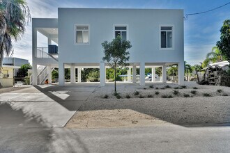 31368 Ave I in Big Pine Key, FL - Building Photo - Building Photo