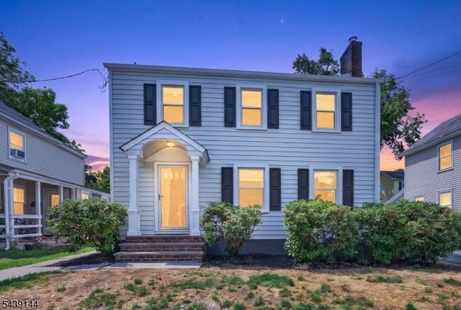 12 Capner St