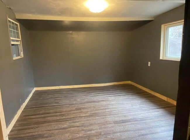 359 Locust St in New Martinsville, WV - Foto de edificio - Building Photo